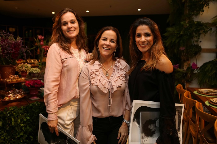  Marta Carneiro, Cida Almeida e Sonia Almeida                       